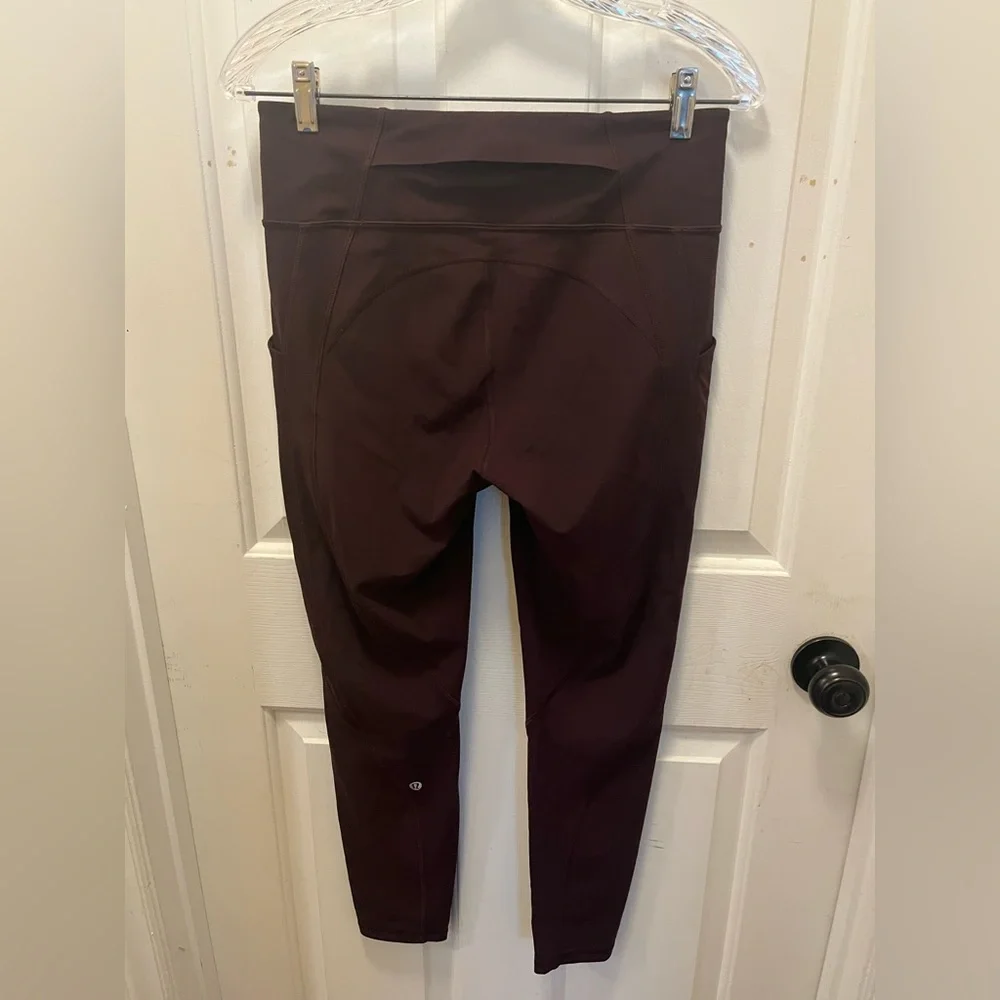 🍋 LIKE NEW Lululemon Time To Sweat 7/8 Tight 25" in Plum Shadow - Sz 8 - Picture 3 of 16